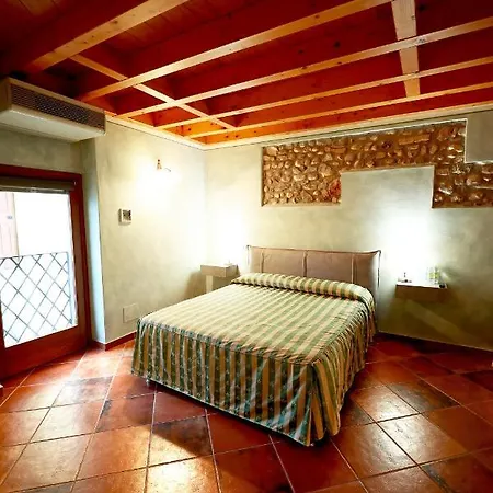 Residenza Del Duca Affittacamere *